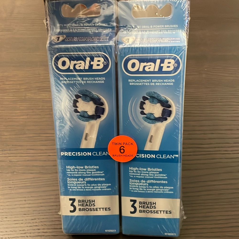 NIB - Oral-B Replacement Brush Heads